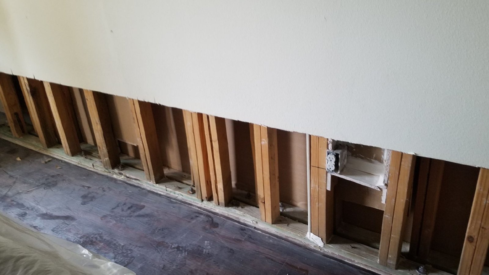 Off-Campus Housing Suffers Major Water Damage After Deep Freeze, CRC Restores Property and Ensures Safety